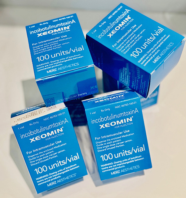 Xeomin vials showing what is Xeomin and its pharmaceutical packaging.